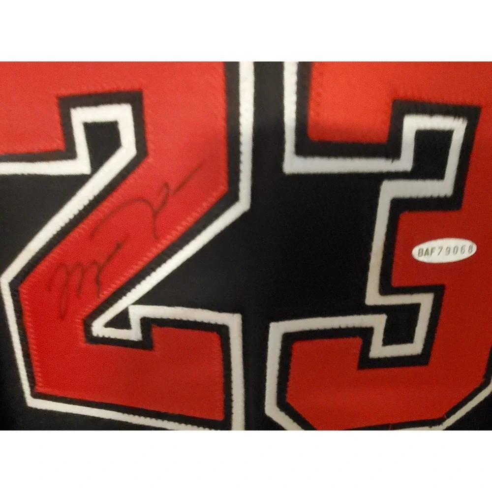 Michael Jordan Autographed Black Retirement Jersey with‎ Upper Deck Hologram COA - Picture 5 of 9